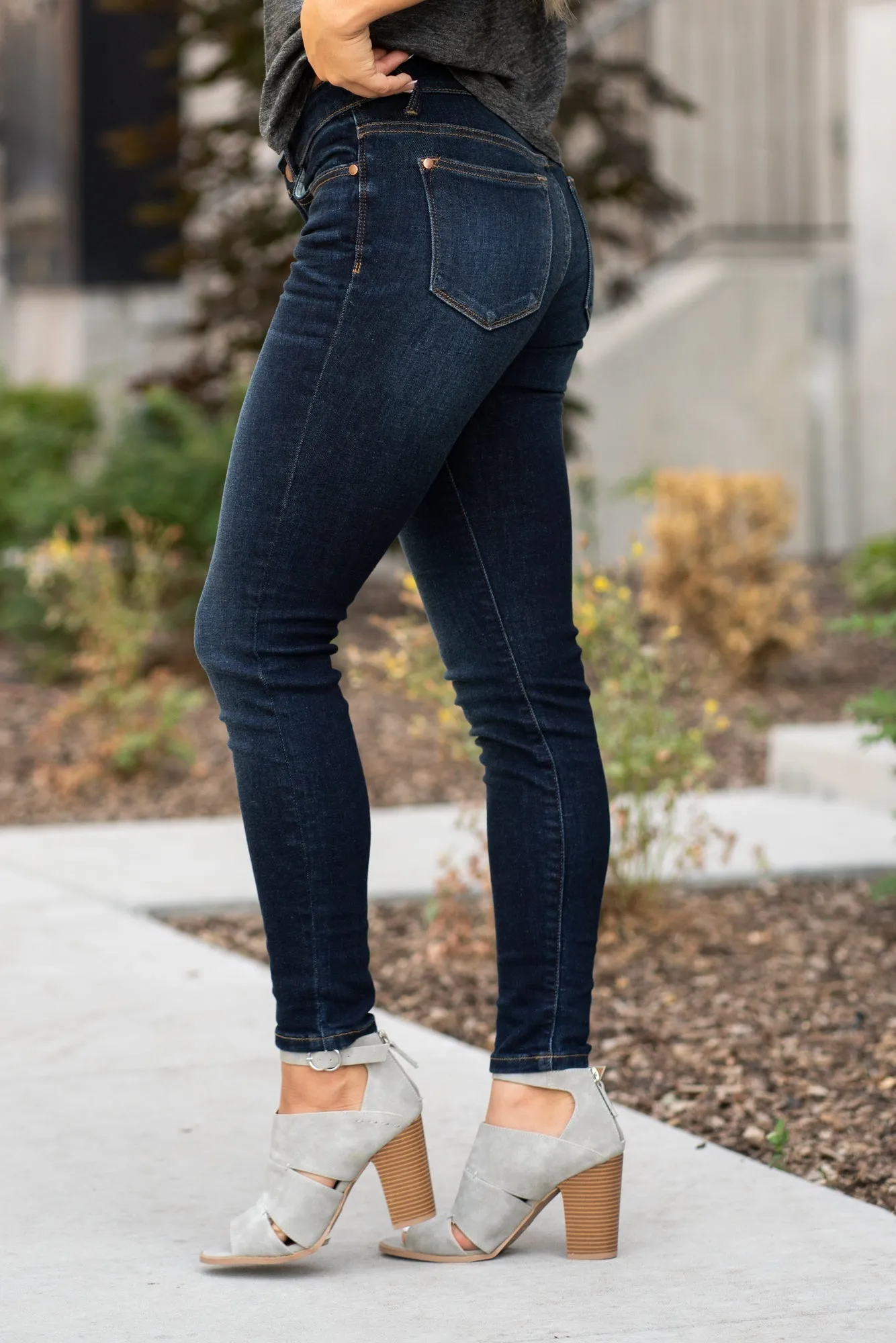 Joanne Mid Rise Skinny
