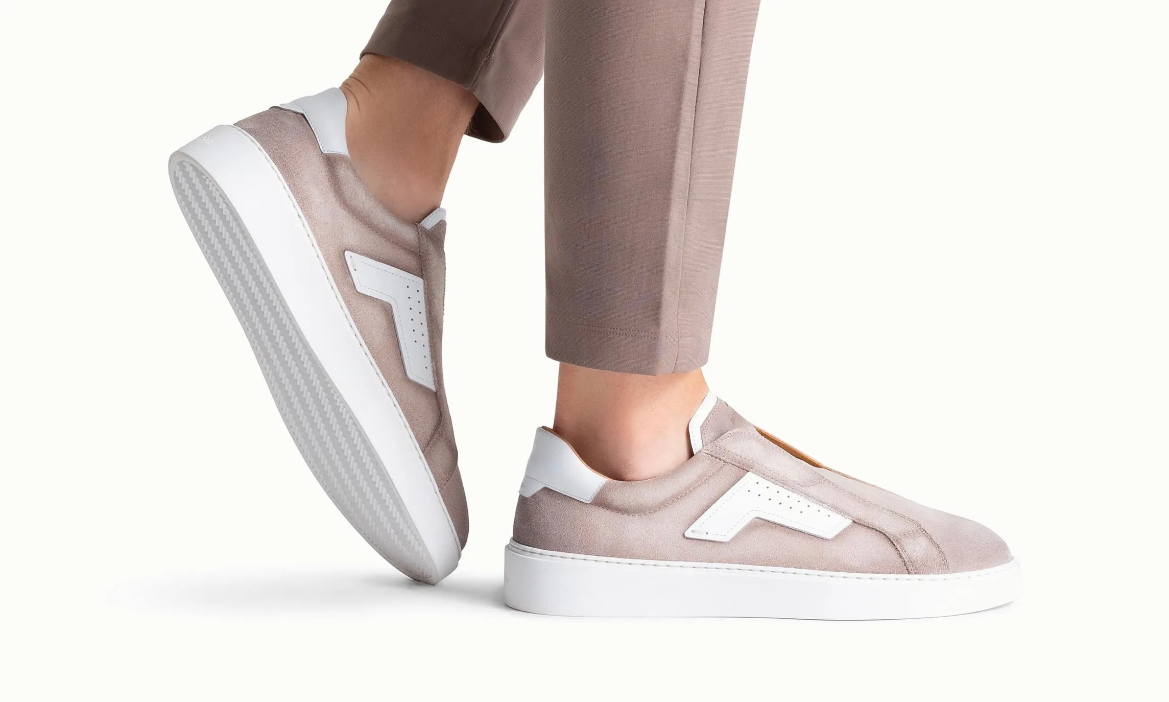 Magnanni Phoenix Slip On Bone Suede/ White