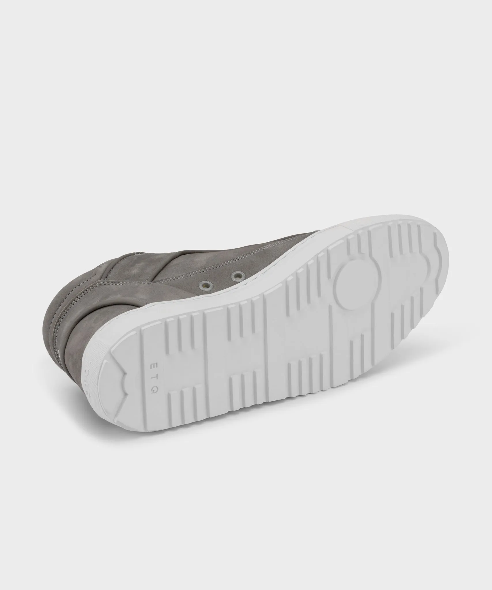 MT 02 Rugged Ash Grey